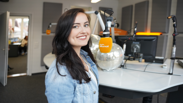 Lehrerin Via setzt voll auf Musik, © Radio Munot