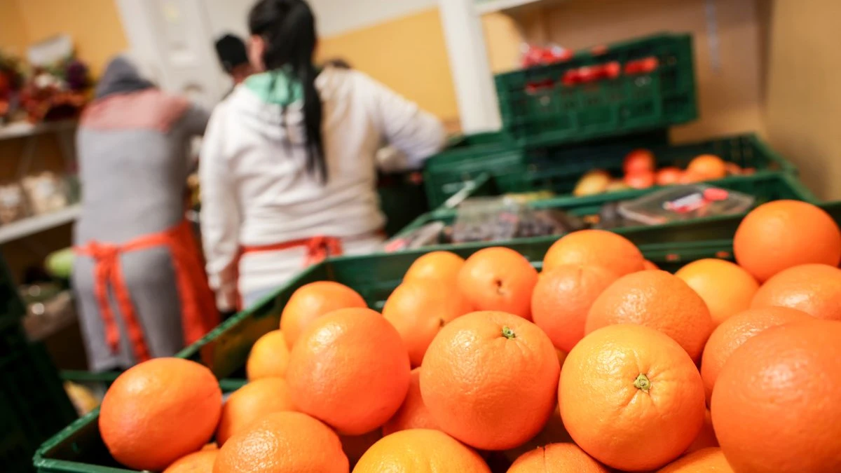 Hessen’de Gıda Yardım Kurumları Zor Sınırda!, © Focke Strangmann/dpa Hessen’de Gıda Yardım Kurumları Zor Sınırda!, © Focke Strangmann/dpa