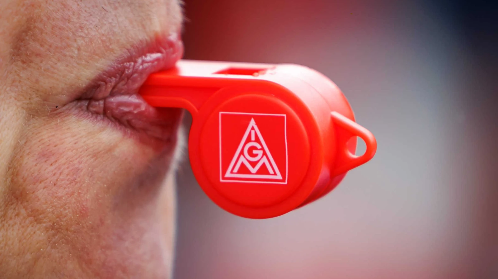 IG Metall Grevleri: Metal ve Elektrik Sektöründe Üretim Yavaşlıyor, © dpa IG Metall Grevleri: Metal ve Elektrik Sektöründe Üretim Yavaşlıyor, © dpa