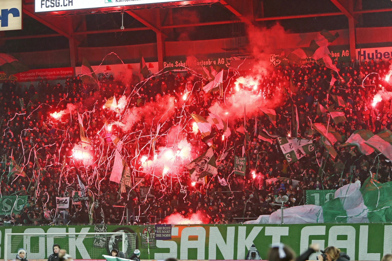 FC St. Gallen öffnet Heimkurve für Fans, © Keystone-SDA FC St. Gallen öffnet Heimkurve für Fans, © Keystone-SDA