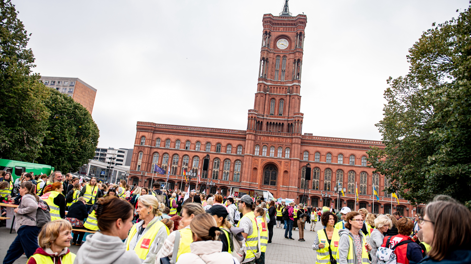 Kamu Sektöründe Uzlaşma Sağlandı: 2,5 Milyon Çalışana Zam Kapıda!, © dpa