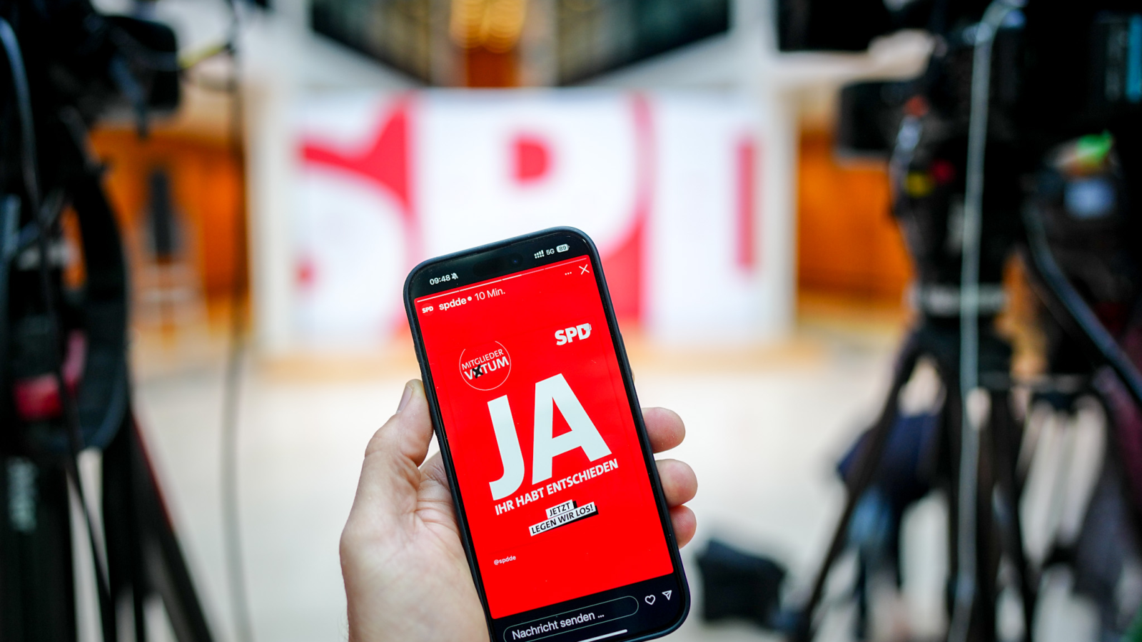 SPD Üyeleri Koalisyon Sözleşmesine Onay Verdi!, © Kay Nietfeld/dpa