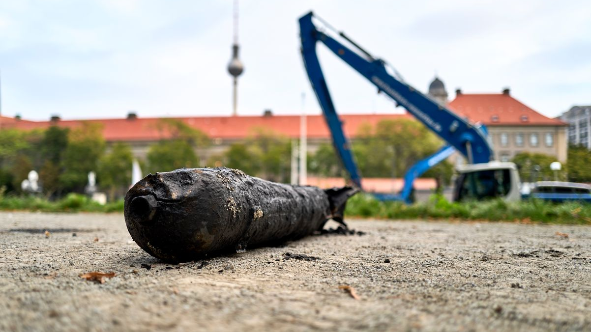Stuttgart’ta II. Dünya Savaşı Bombası İmha Edildi, © Michael Ukas/dpa