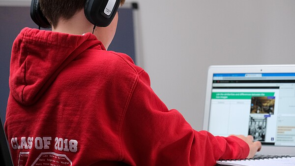 Bremen'de Sorunlu Okullara Ek Yardım , © iB