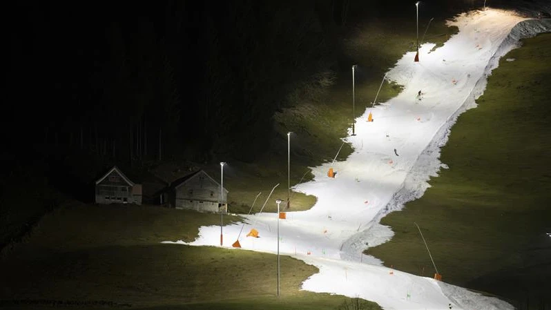 Klimawandel verändert Wintertourismus, © Keystone/Gian Ehrenzeller Klimawandel verändert Wintertourismus, © Keystone/Gian Ehrenzeller