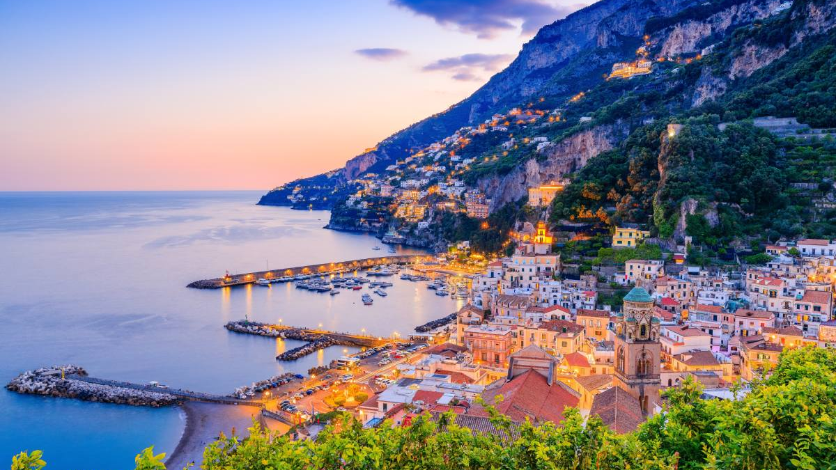 Reisen bleibt trotz steigender Preise beliebt: Dort zieht es die Deutschen hin, © Foto: SCStock / Shutterstock