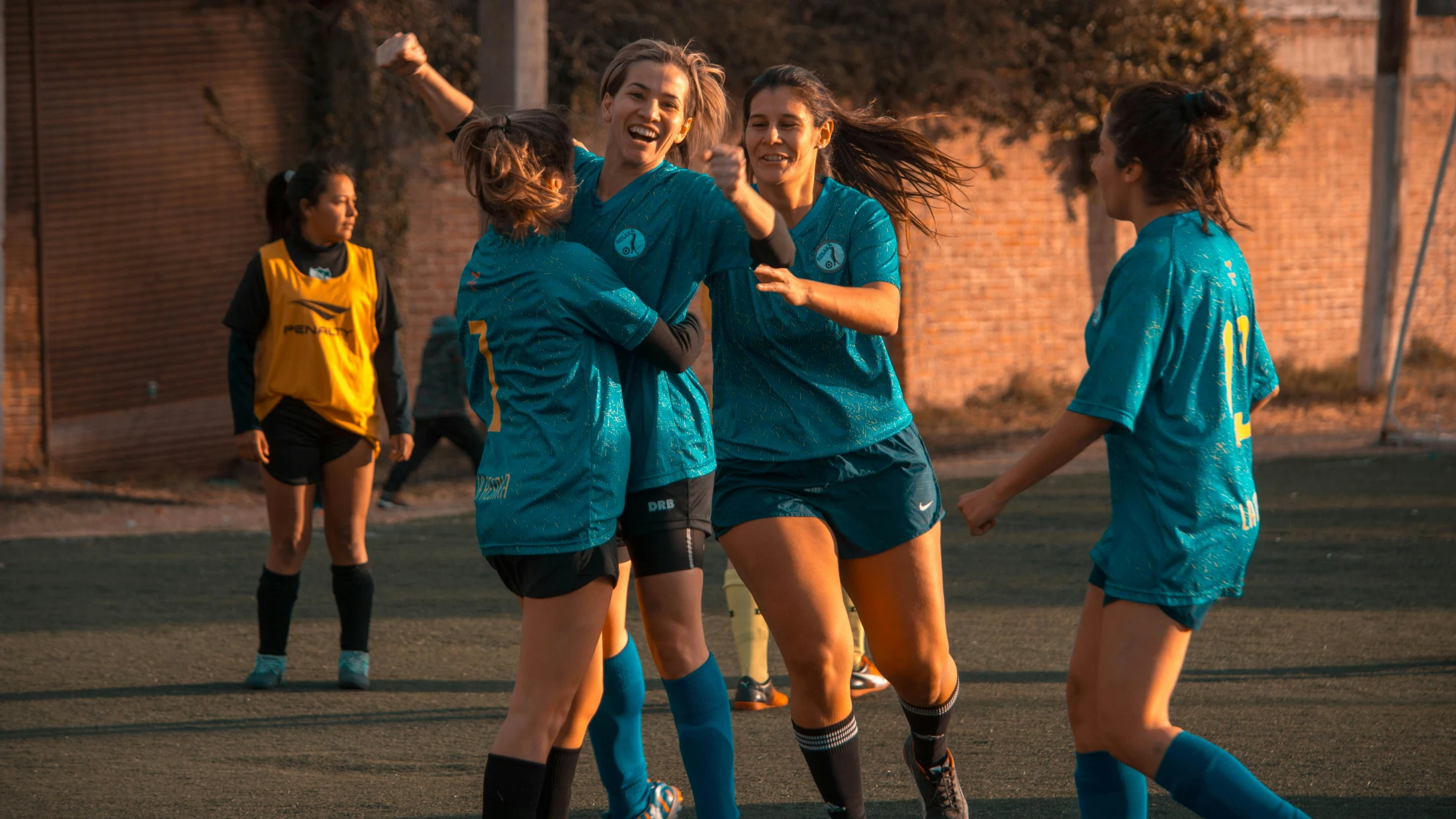 © Mica Asato © Mica Asato