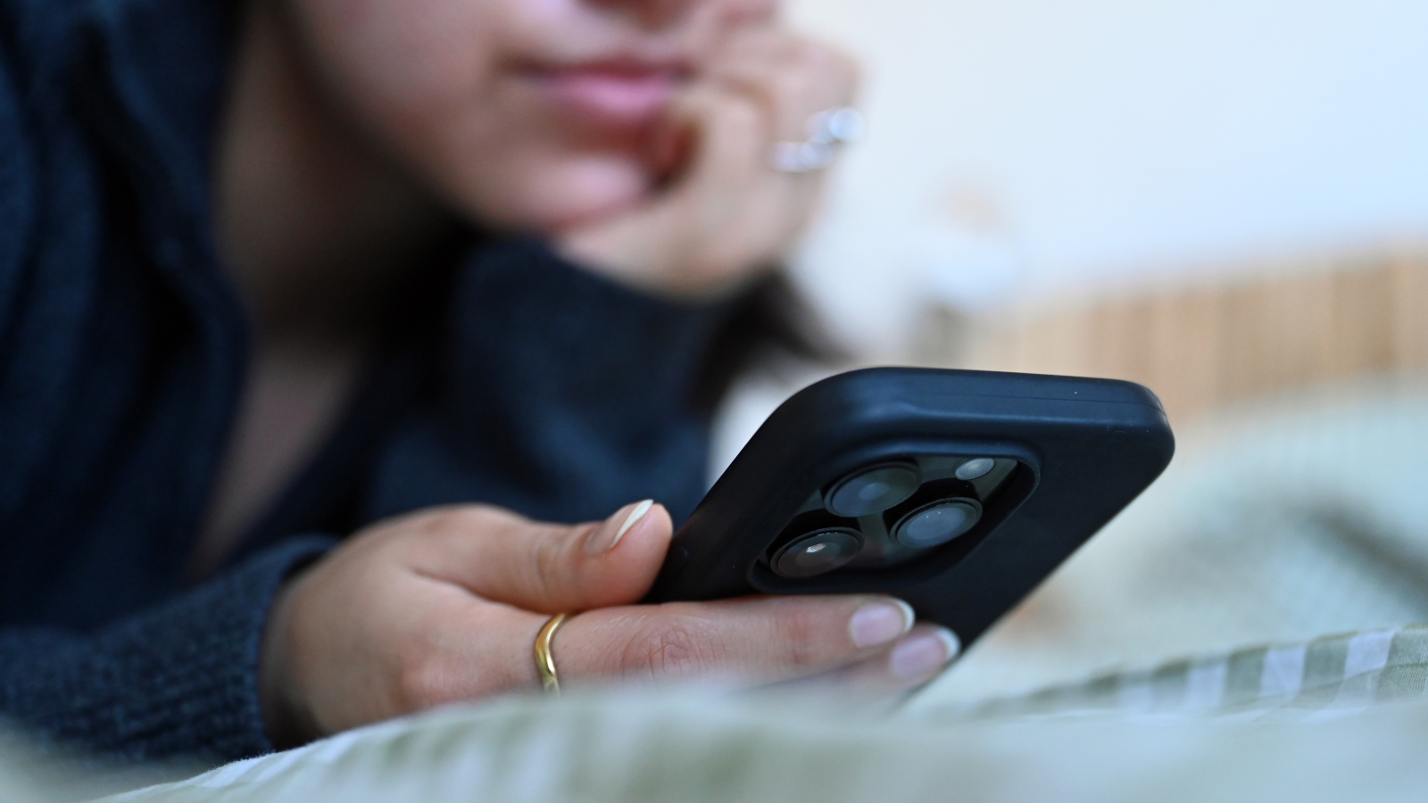 SPD’den Sosyal Medyaya Yaş Sınırı ve Algoritma Kısıtlaması Planı, © Elisa Schu/dpa