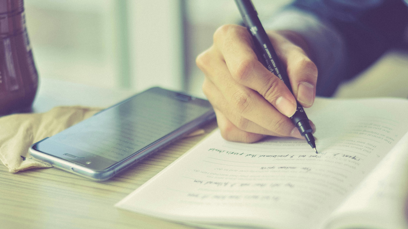 Kontroverse bei Handynutzung an Schulen, © Unsplash