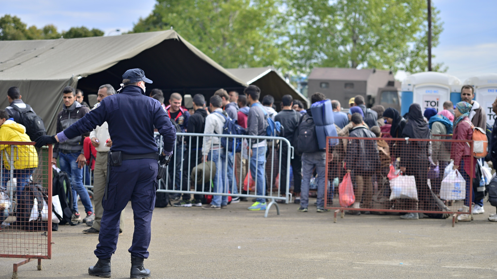 Mülteci yurdunda yangın: Bir kişi öldü üç kişi yaralandı!, © shutterstock
