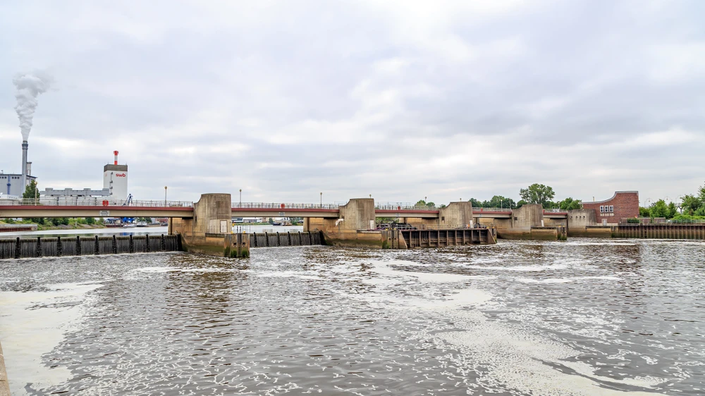 Bremen Wumme nehirin su seviyesi bugün zirveye ulaşabilir, © shutterstock Bremen Wumme nehirin su seviyesi bugün zirveye ulaşabilir, © shutterstock