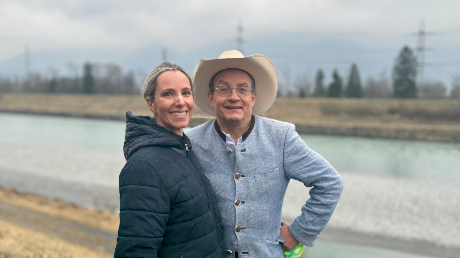 Wigald Boning badet im Rhein bei Schaan, © Radio Liechtenstein