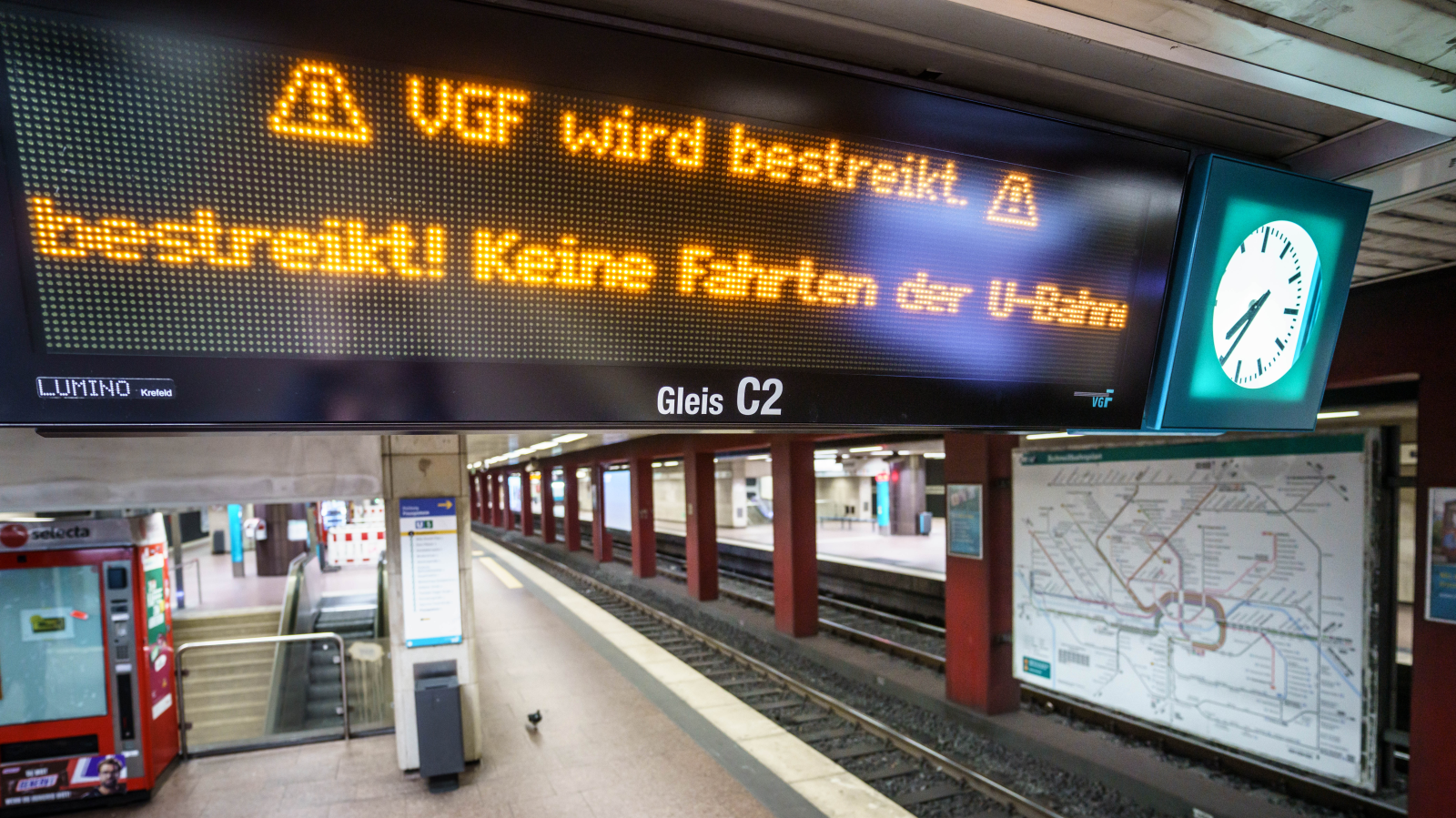 Frankfurt'ta üç gün uyarı grevi var., © dpa