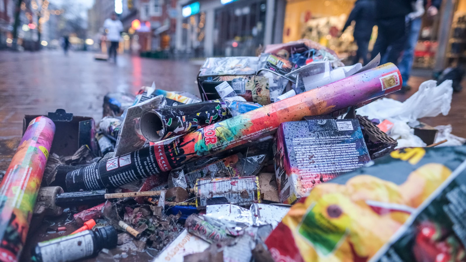 Berlin’de Yılbaşı Gecesi Havai Fişek Saldırısı: Influencer’a Dava Açıldı!, © dpa Berlin’de Yılbaşı Gecesi Havai Fişek Saldırısı: Influencer’a Dava Açıldı!, © dpa