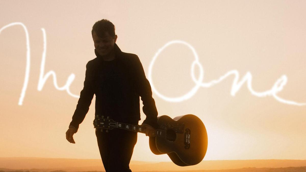 Michael Patrick Kelly, © Columbia