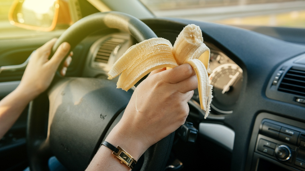 Wie hält man sich bei langen Autofahrten fit?  , © Hadrian, Shutterstock