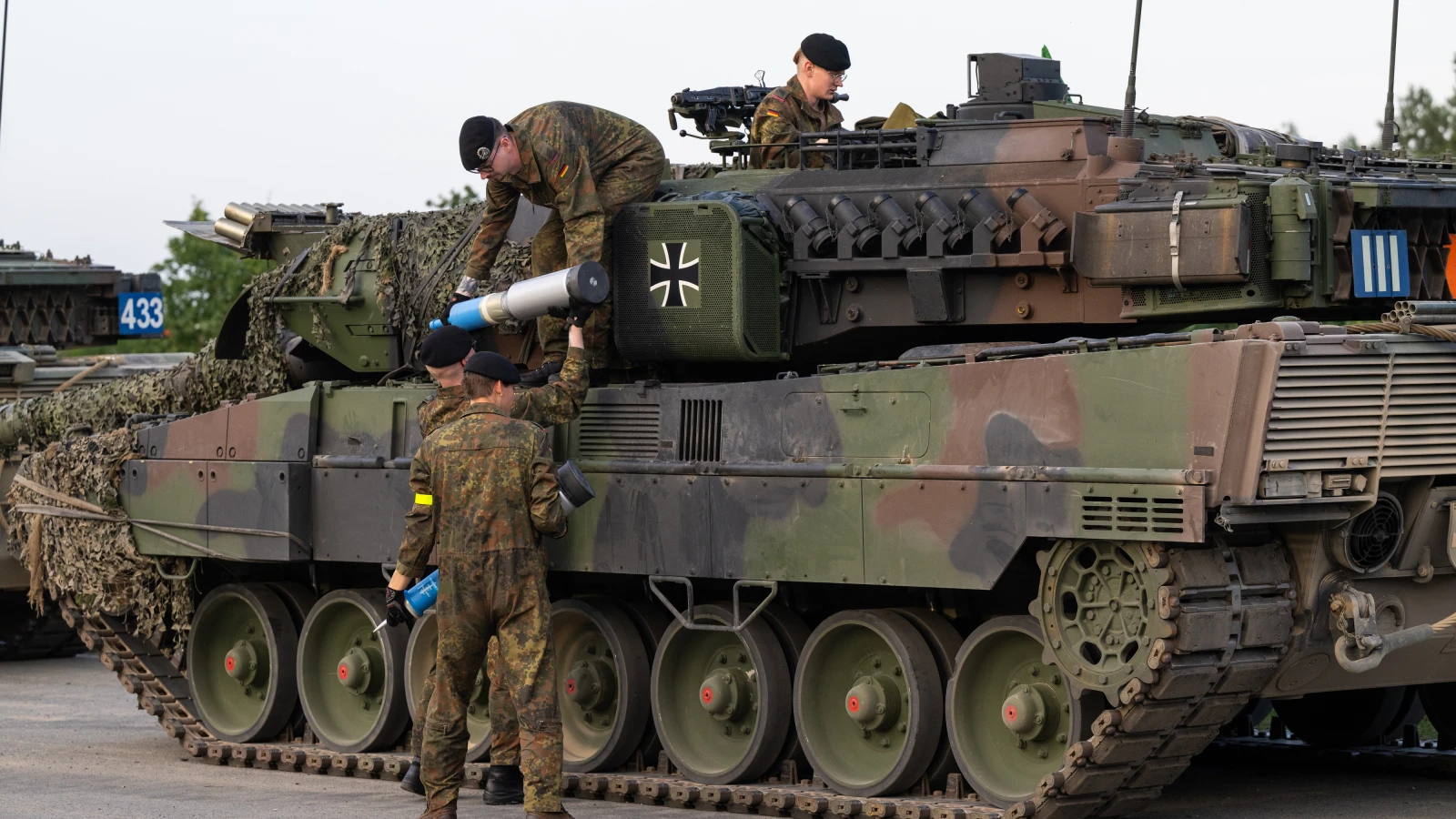 Savaşa Hazırlık mı Yapılıyor!, © dpa Savaşa Hazırlık mı Yapılıyor!, © dpa