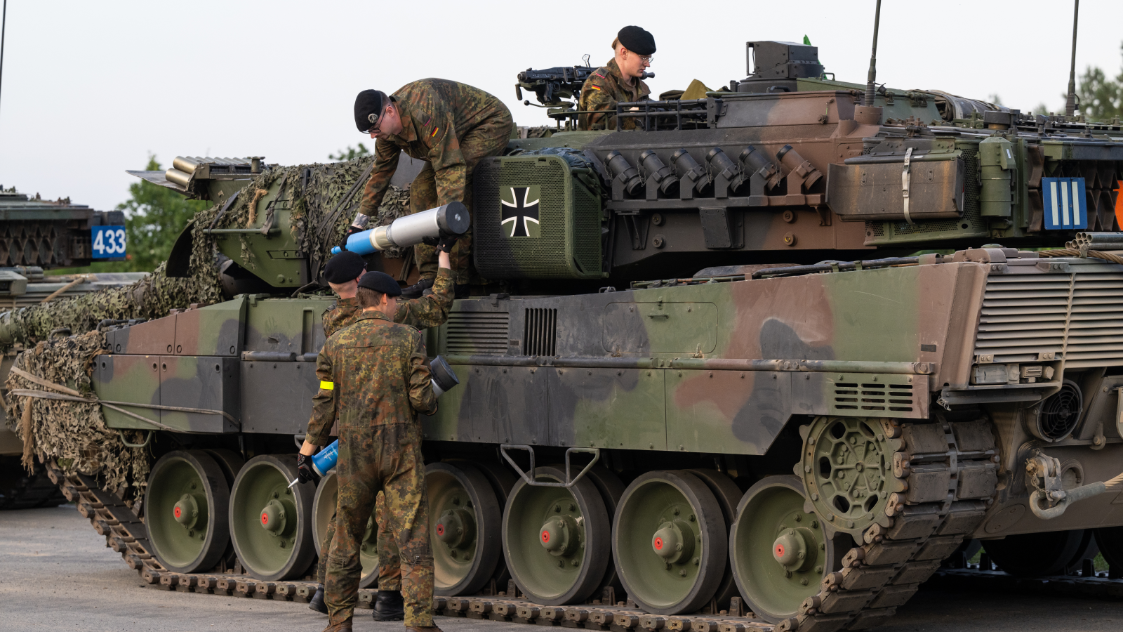 Savaşa Hazırlık mı Yapılıyor!, © dpa