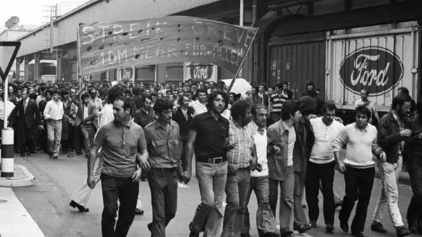 Selma Müzesi krizi büyüyor: Köln’de “Kalk’ta kalsın” çağrısı, © https://yenihayat.de/bueyueleyici-felaket-kalkisma-1973-ford-grevi Selma Müzesi krizi büyüyor: Köln’de “Kalk’ta kalsın” çağrısı, © https://yenihayat.de/bueyueleyici-felaket-kalkisma-1973-ford-grevi