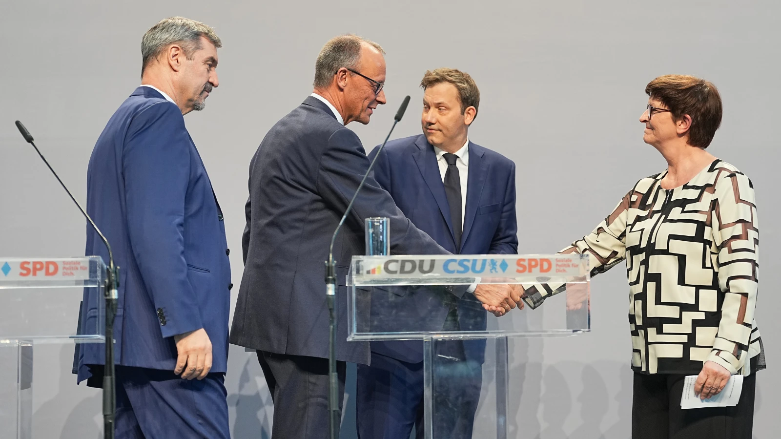 Koalisyon Anlaşması Tamam Sıra Parti Üyelerinde!, © dpa Koalisyon Anlaşması Tamam Sıra Parti Üyelerinde!, © dpa