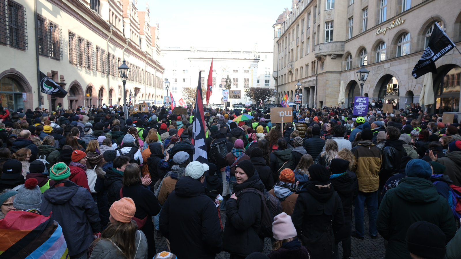 Bielefeld’de Tartışmalı Karar: Dilencilik Yasağı Gündemde, © dpa