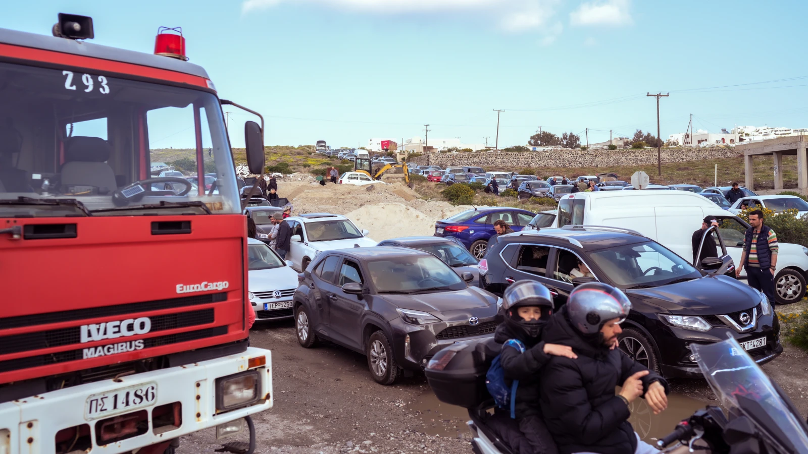 Tausende fliehen von Santorini, © Keystone / EPA ANA-MPA / Christos Yantsis Tausende fliehen von Santorini, © Keystone / EPA ANA-MPA / Christos Yantsis