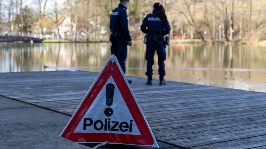 Betrunkener Mann stürzt in Tamina, © Kantonspolizei St. Gallen 