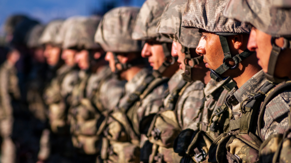 Bedelli Askerlik Ücreti 417 Bin TL’ye Yükseliyor: Yeni Düzenleme Meclis’te, © shutterstock