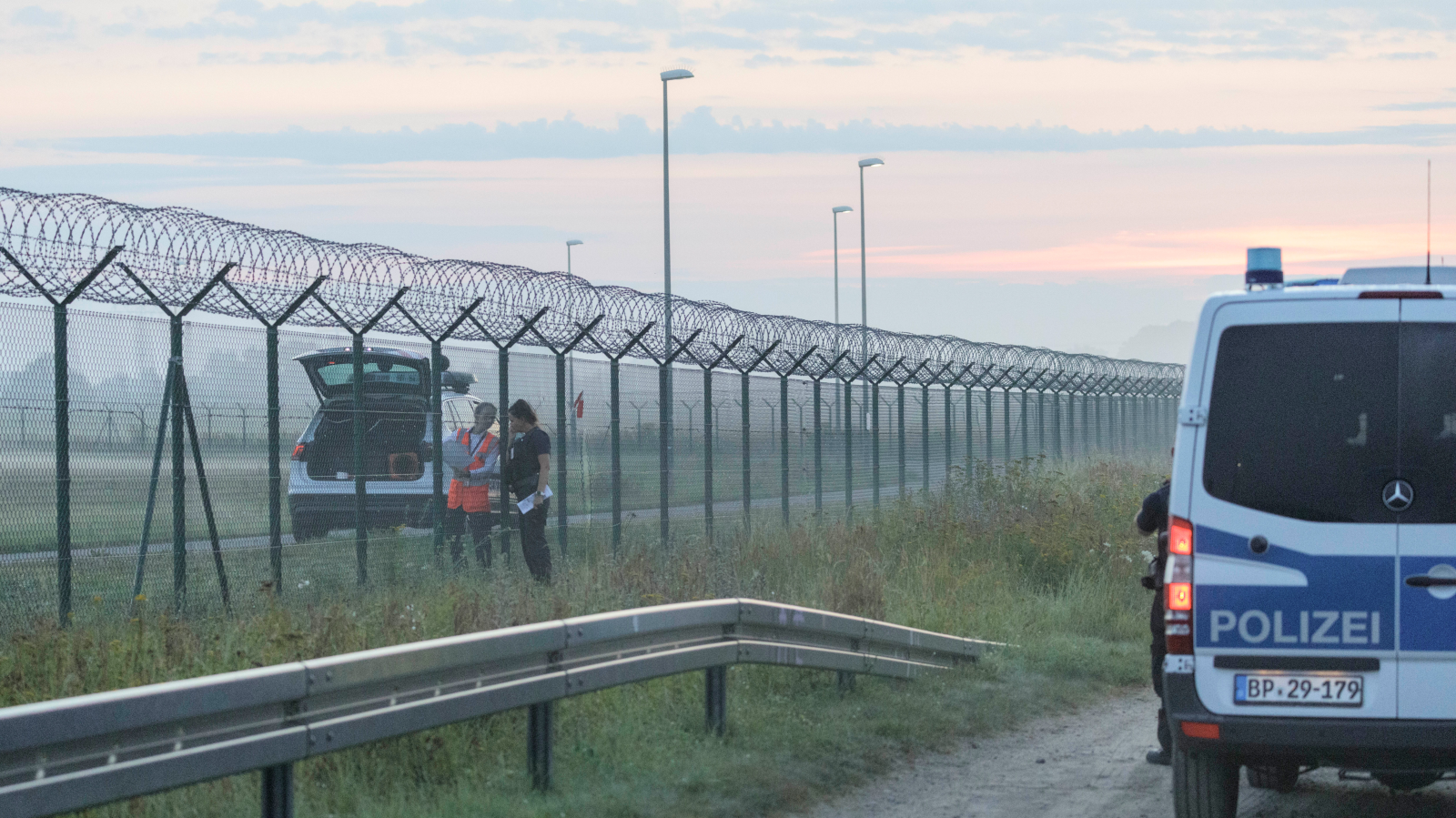 İklimciler Bu Sabah BER Havalimanı’nı Kapattı!, © dpa