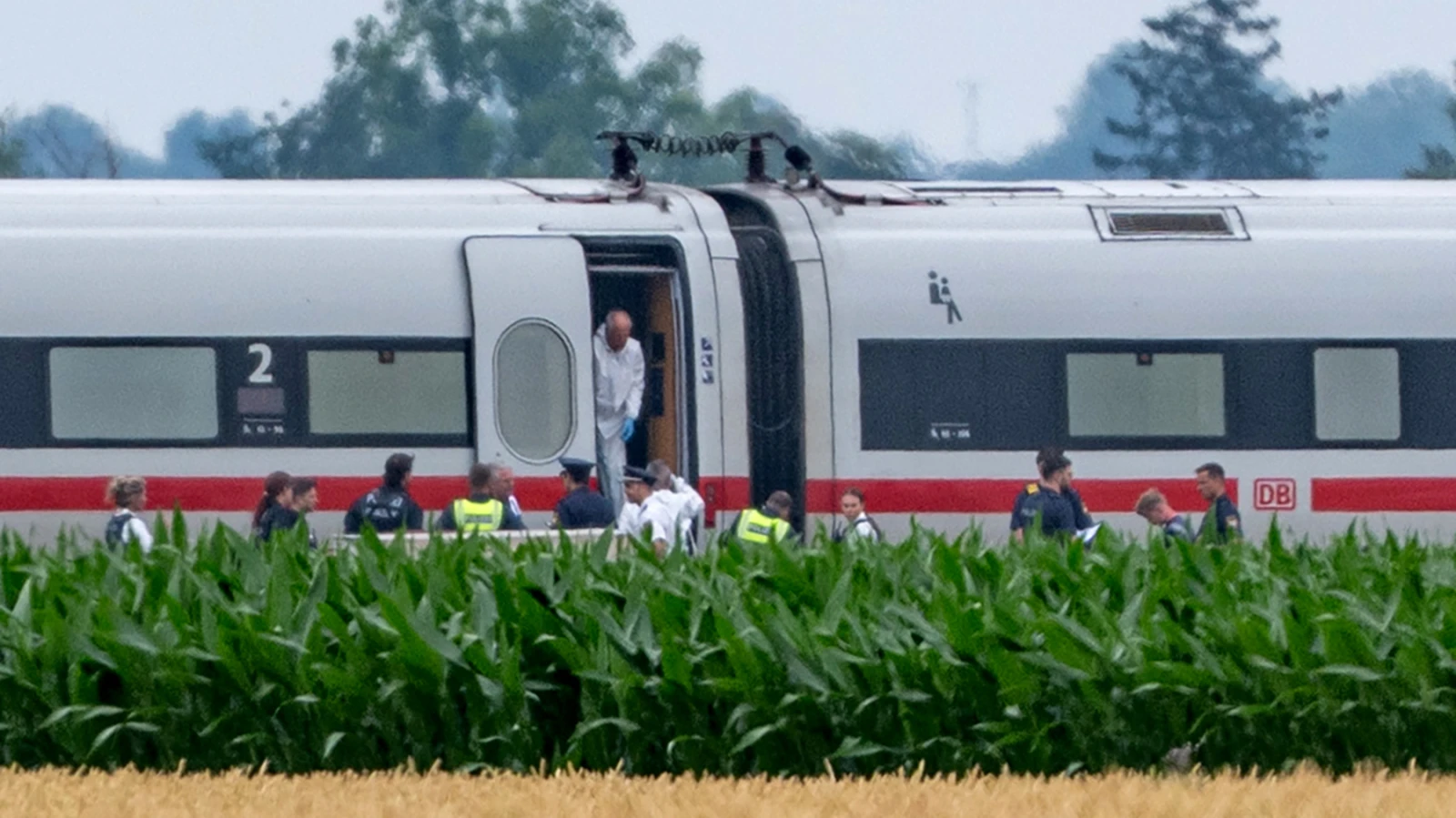 Tren Yolcuları İçin Korku Anı: Acil Fren, © Armin Weigel/dpa Tren Yolcuları İçin Korku Anı: Acil Fren, © Armin Weigel/dpa