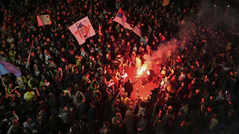 Lage in Belgrad entspannt sich, © AP Darko Vojinovic