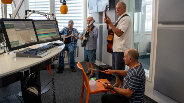 Groove-Dis rocken im Radio Munot Studio, © Radio Munot