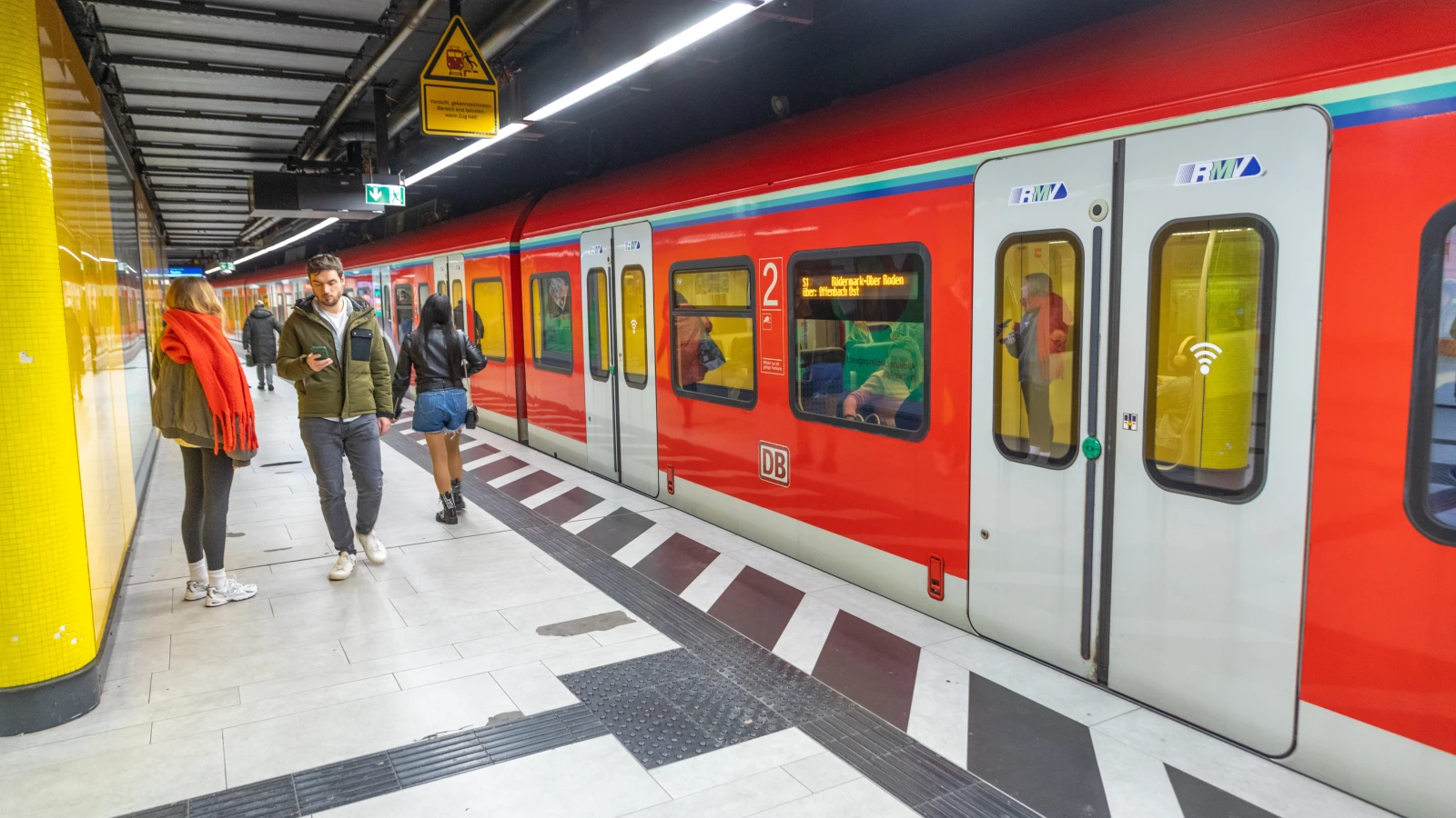 Windeck'te Tren Arızası: Yolcuların Zorlu Kaçışı, © Shutterstock