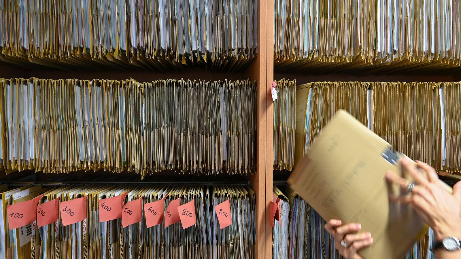 Bremen Kamu Hizmetinde Ayrımcılık: Araştırma Çarpıcı Sonuçlar Ortaya Koydu!, © dpa