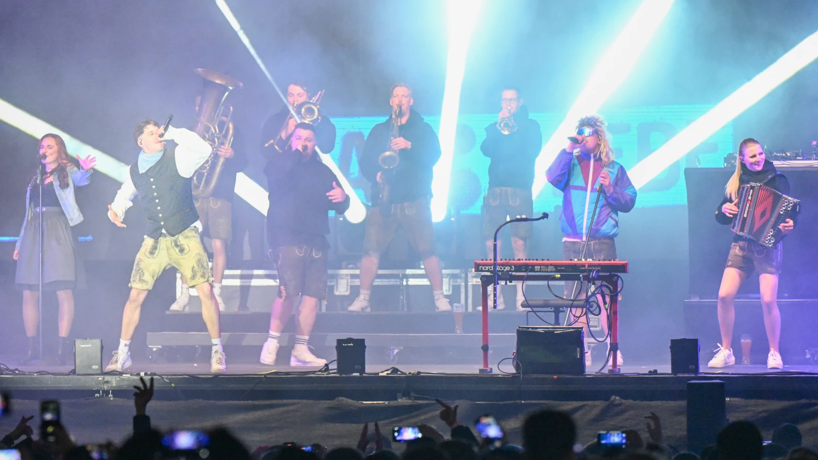 Baden-Württemberg'de Genel Anlamda Sakin Yılbaşı Kutlamaları Yapıldı, © dpa Baden-Württemberg'de Genel Anlamda Sakin Yılbaşı Kutlamaları Yapıldı, © dpa