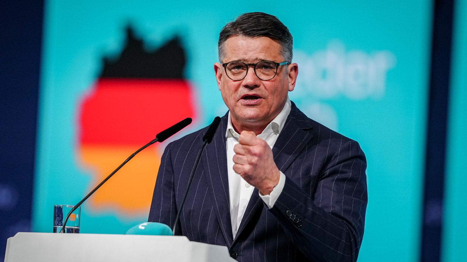 Hessen'de Koalisyon Anlaşmasına Yönelik Siyasi ve Ekonomik Tepkiler, ©  Kay Nietfeld/dpa