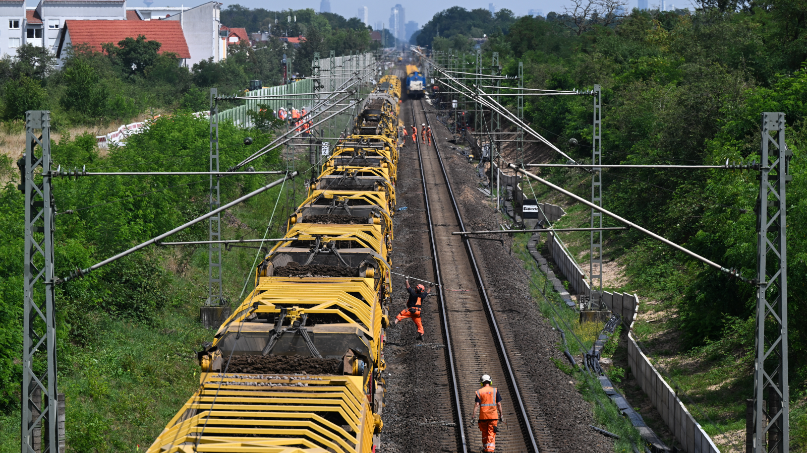 Mannheim ile Frankfurt Arası Tren Seferleri Rahatlıyor, ©  Arne Dedert/dpa