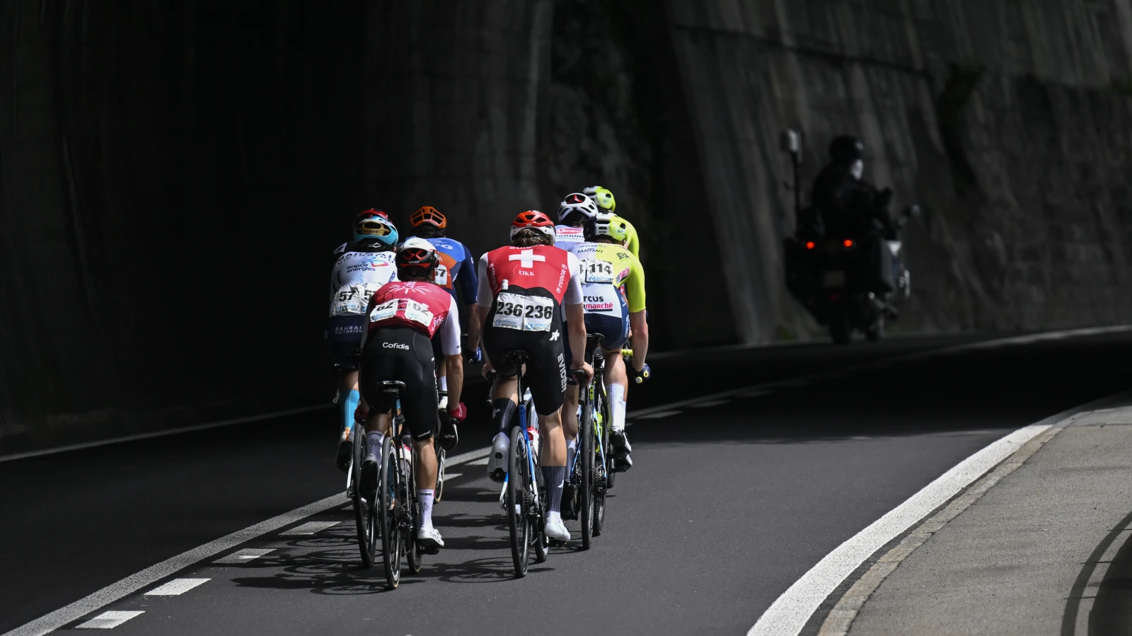 Die Alpe d’Huez der Schweiz wartet, © Keystone Die Alpe d’Huez der Schweiz wartet, © Keystone