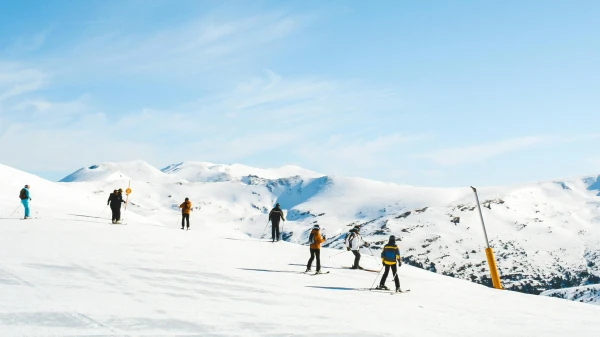 Urlauber müssen für Skipässe tiefer in die Tasche greifen, © Samuel Walker Urlauber müssen für Skipässe tiefer in die Tasche greifen, © Samuel Walker