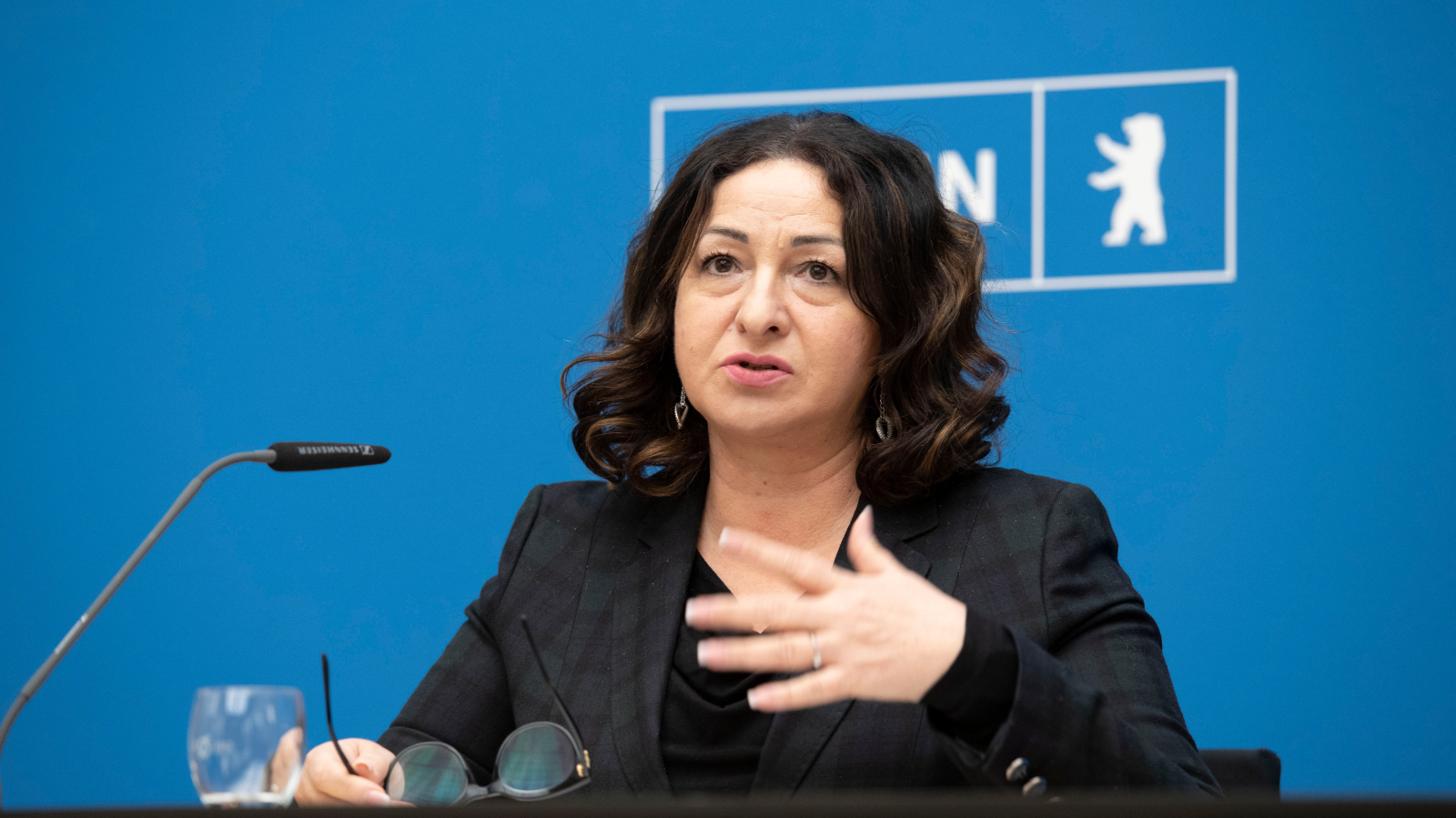 Eski Sağlık Senatörü Dilek Kalaycı Hakkında Dava Başlıyor!, © dpa