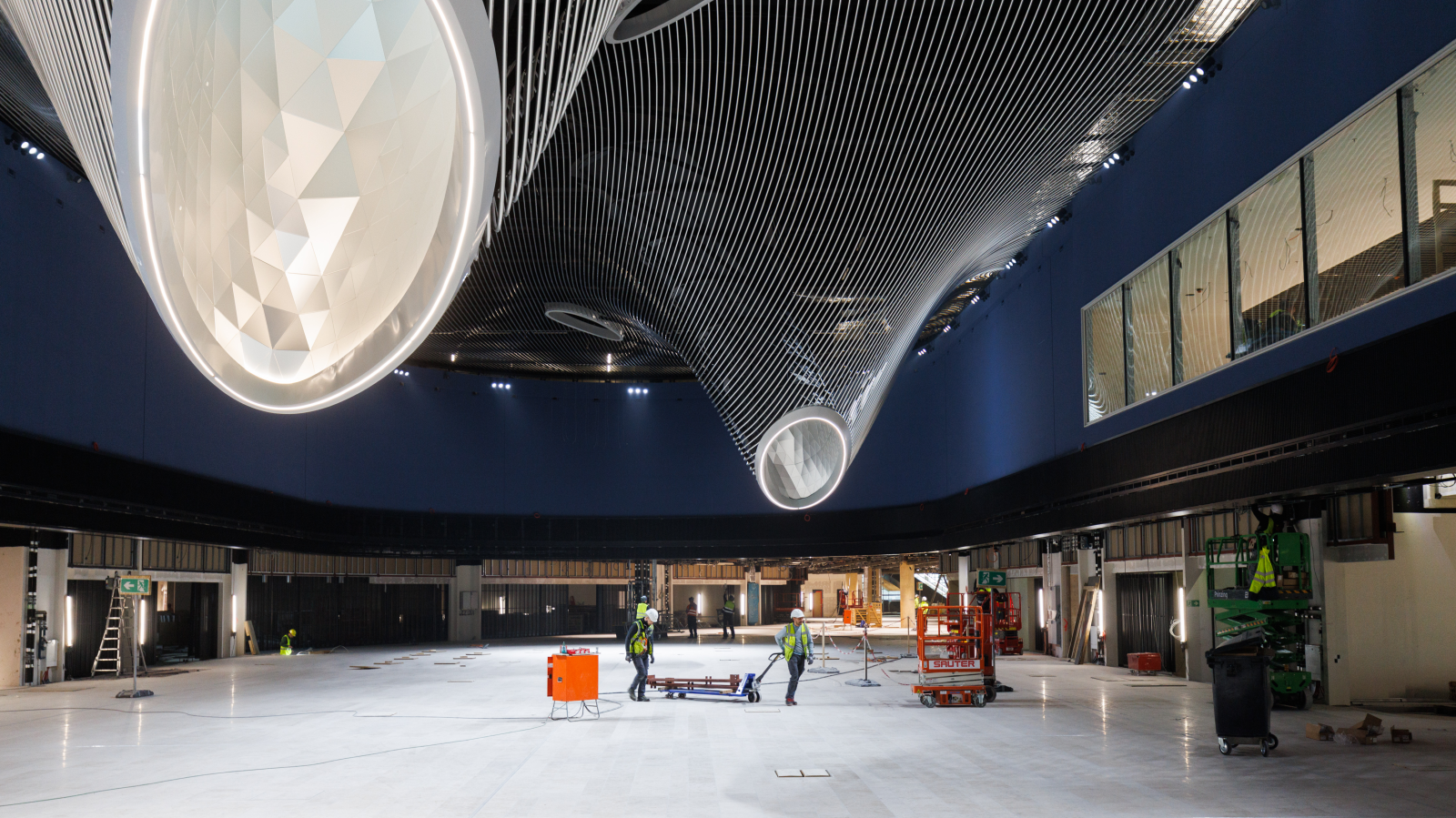 Hessen eyaletindeki birçok şehirde restoran, bar, kafe ve fast-food işletmelerinin sayısı artıyor. , © Lando Hass/dpa 