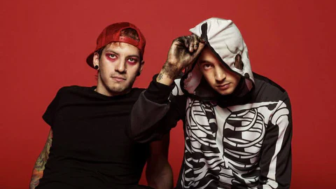 © @Twenty One Pilots