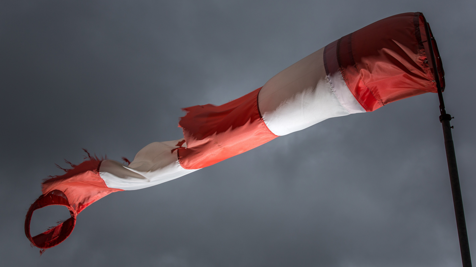 DWD’den Uyarı: Şiddetli Yağmur ve Fırtına Devam Ediyor!, © dpa