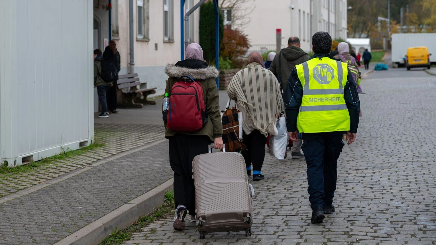 Hükümet Suriyeli Sığınmacıları Göndermekte Kararlı! , © dpa Hükümet Suriyeli Sığınmacıları Göndermekte Kararlı! , © dpa
