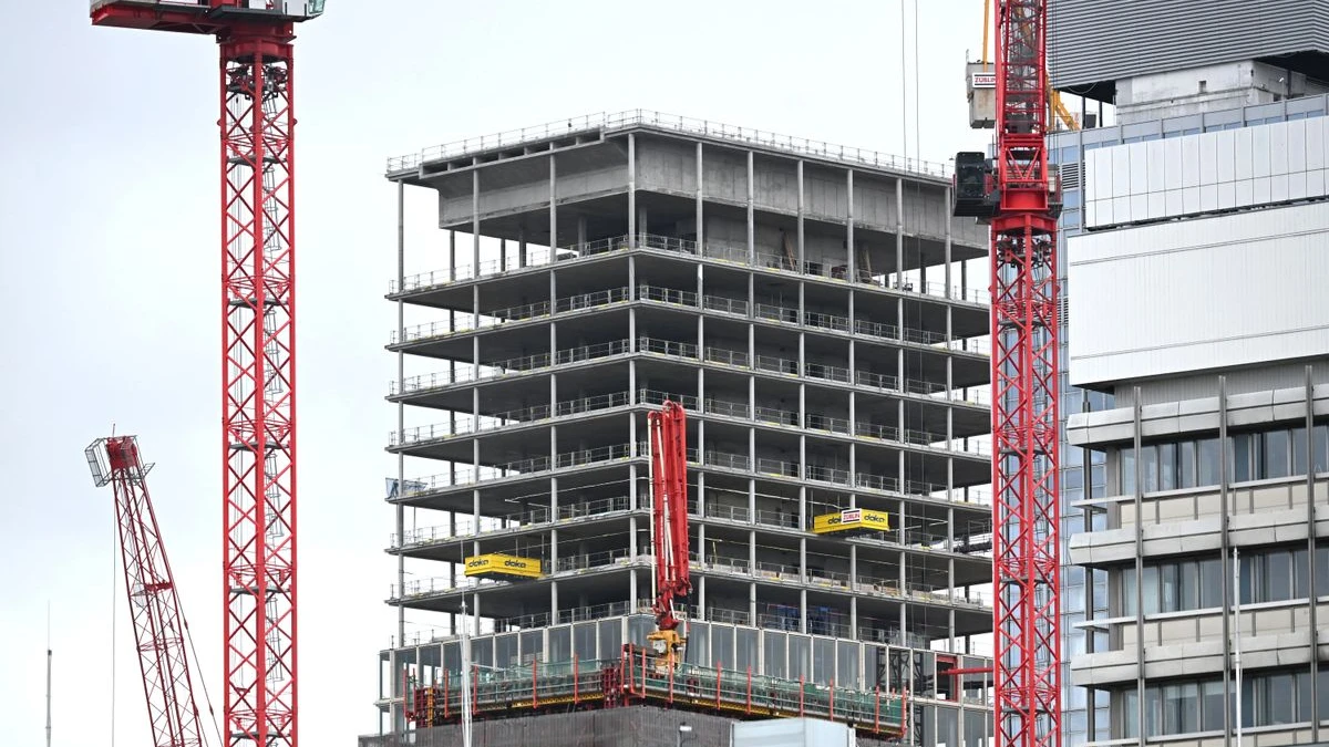 Berlin’de 150 metrelik gökdelen planı halka açıldı!, © Elisa Schu/dpa Berlin’de 150 metrelik gökdelen planı halka açıldı!, © Elisa Schu/dpa