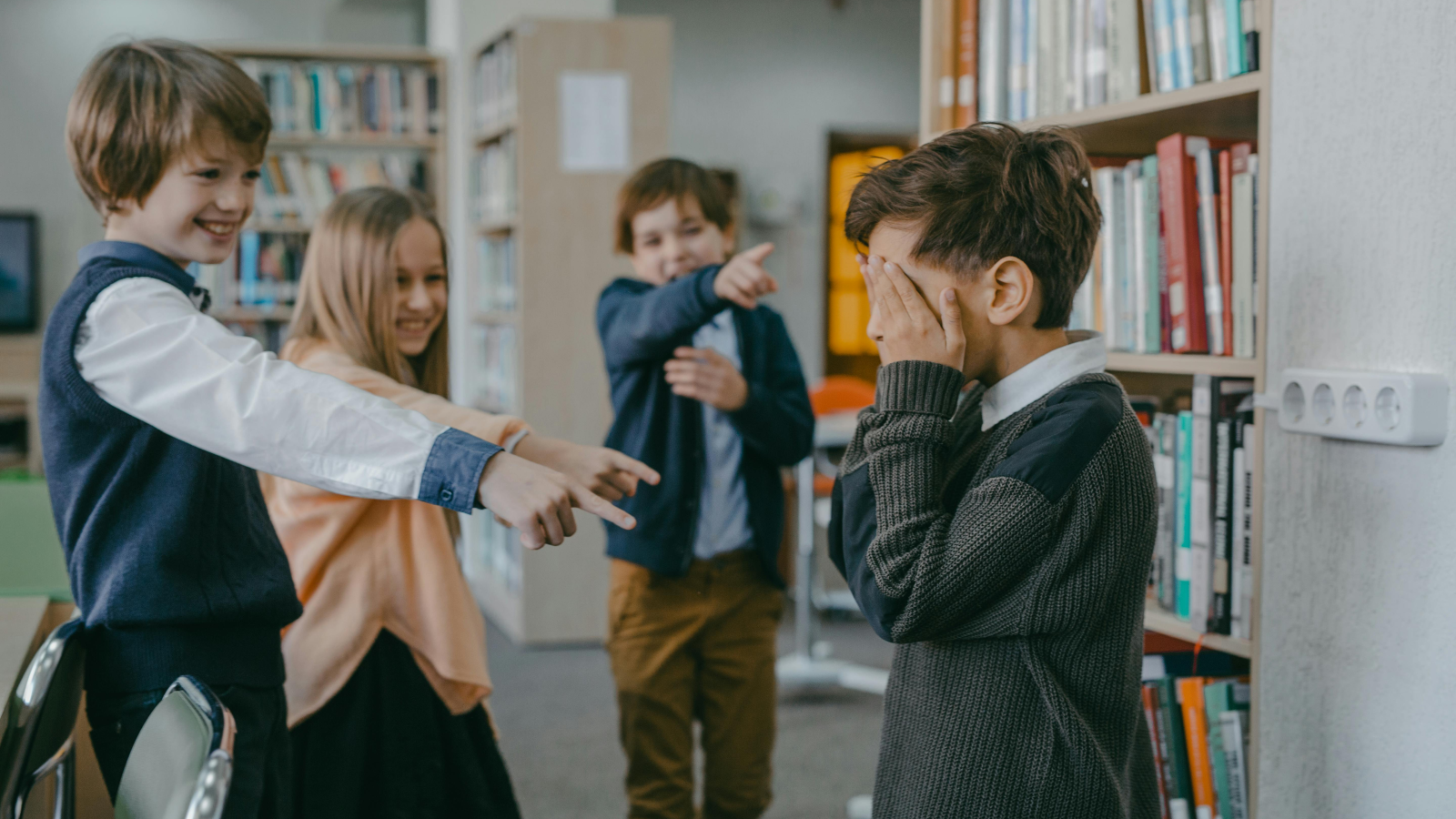 Hilfe! Mein Kind wir gemobbt, © Mikhail Nilov