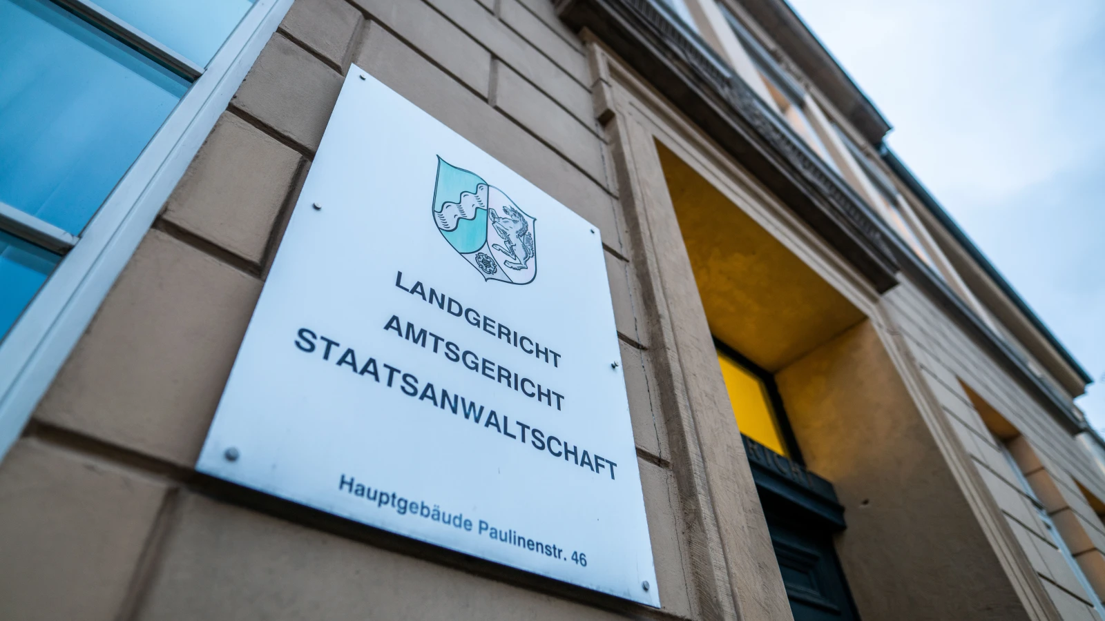 Detmold’da 12 Yaşındaki Kızın Ölümüyle İlgili Soruşturma, © Lino Mirgeler/dpa Detmold’da 12 Yaşındaki Kızın Ölümüyle İlgili Soruşturma, © Lino Mirgeler/dpa