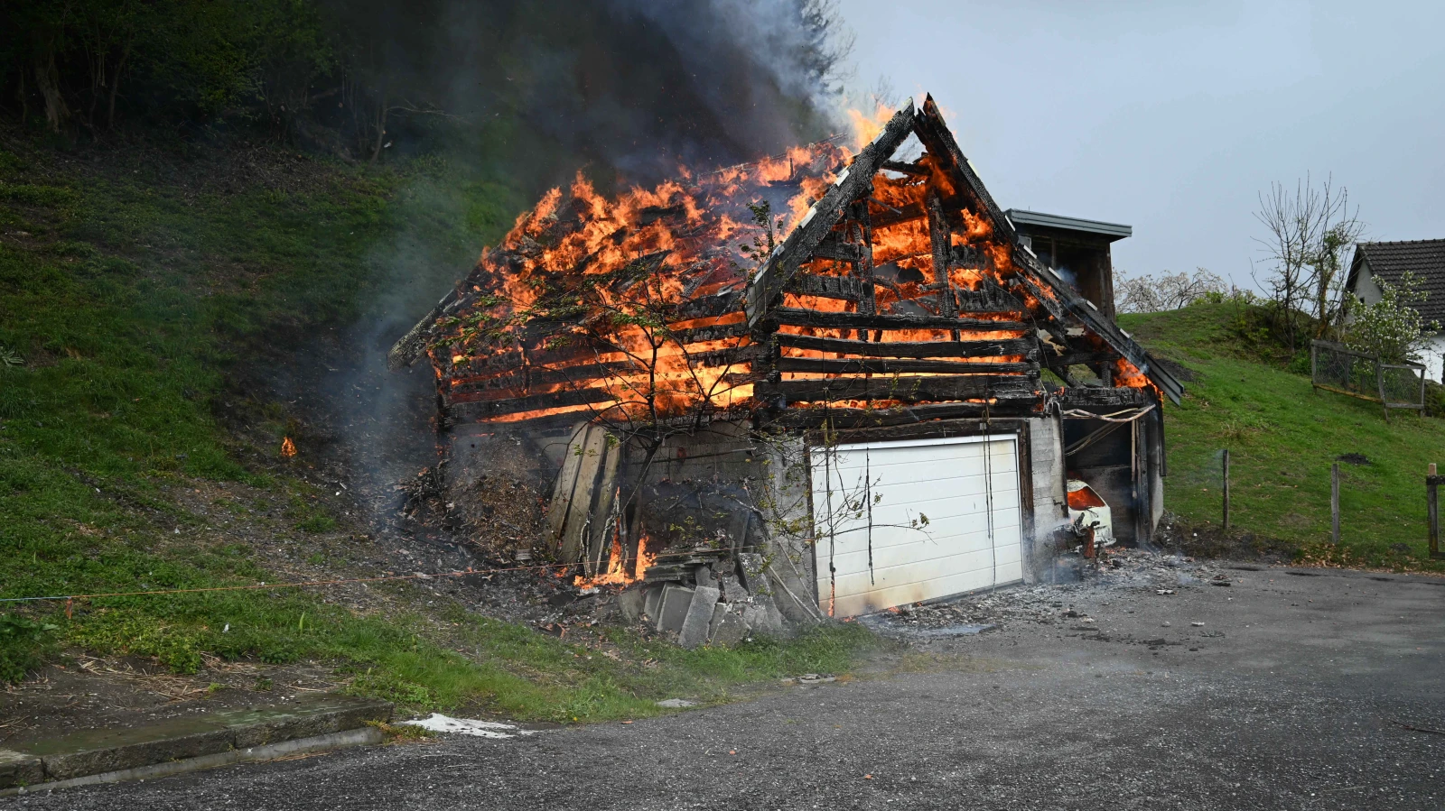 Stallbrand in Sargans, © Kantonspolizei St. Gallen Stallbrand in Sargans, © Kantonspolizei St. Gallen