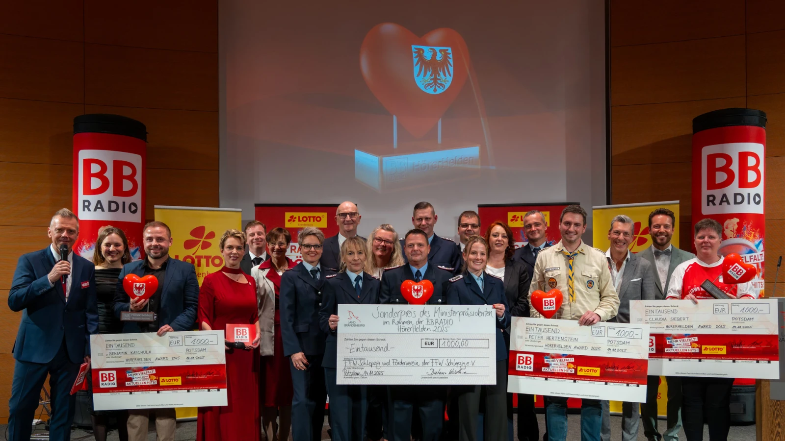 Für die, die das Land zusammenhalten, © Mario Firyn Für die, die das Land zusammenhalten, © Mario Firyn