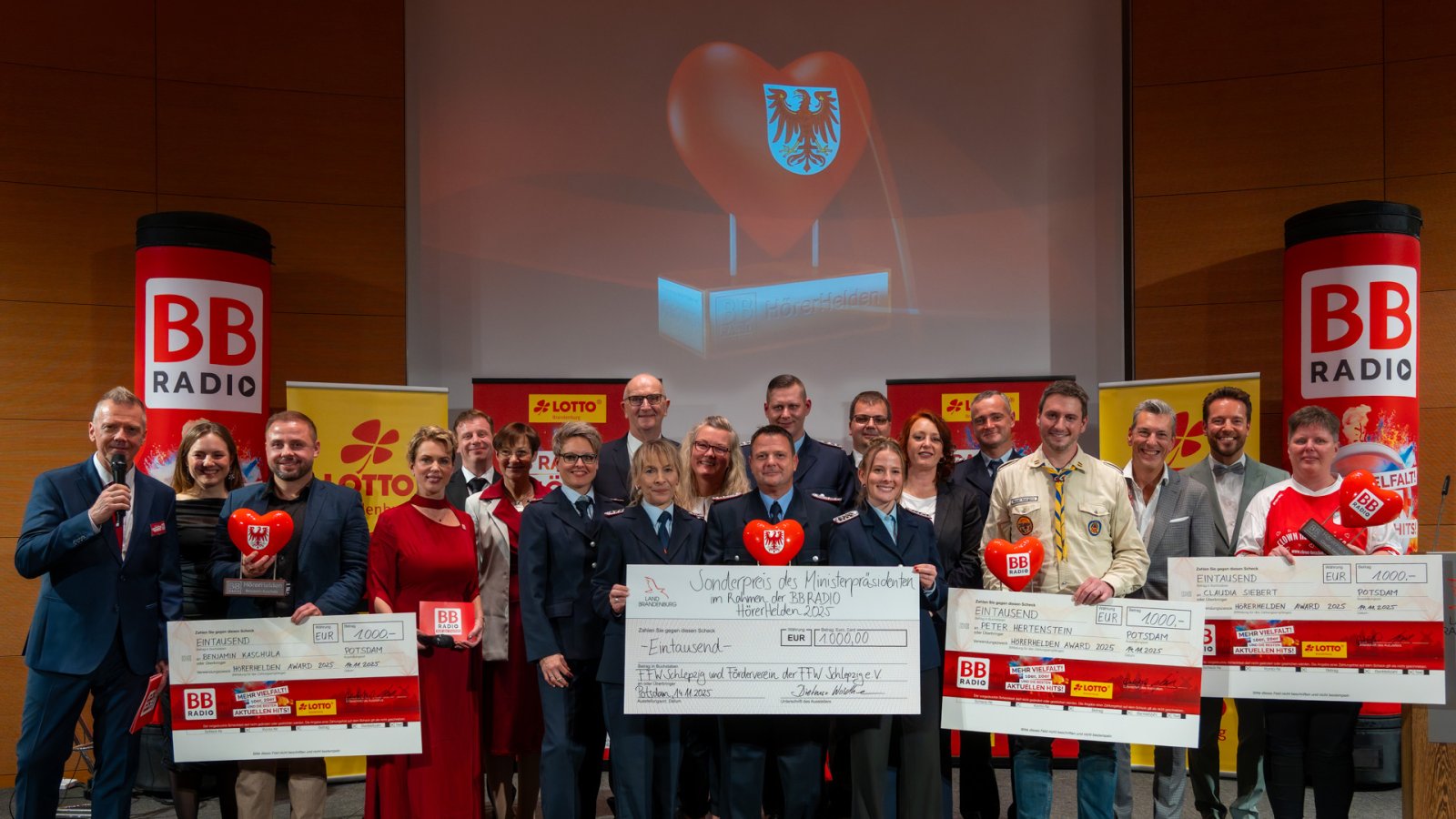 Für die, die das Land zusammenhalten, © Mario Firyn